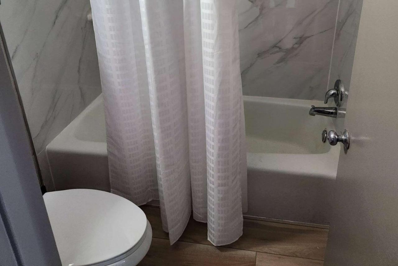 Days Inn By Wyndham Fort Pierce Midtown Extérieur photo
