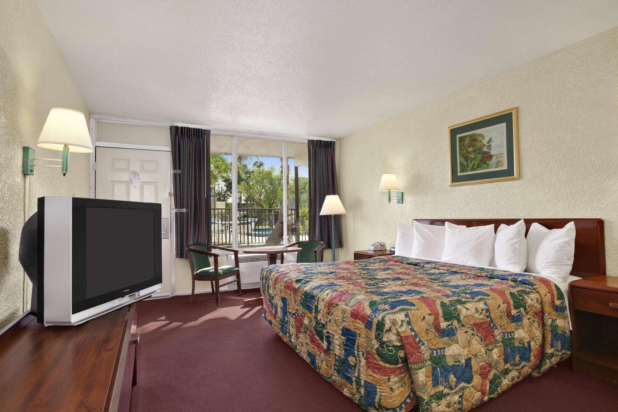 Days Inn By Wyndham Fort Pierce Midtown Extérieur photo