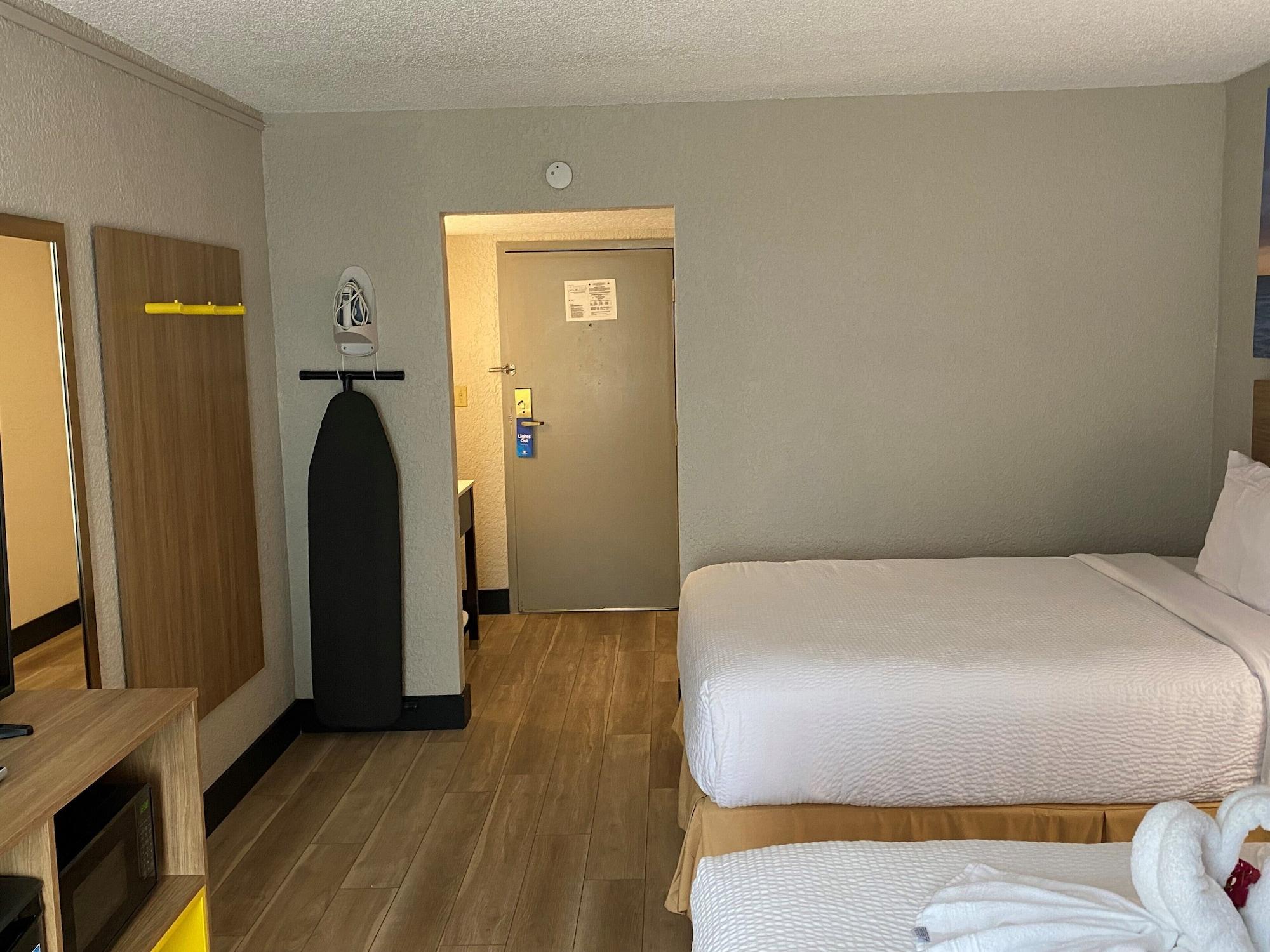 Days Inn By Wyndham Fort Pierce Midtown Extérieur photo