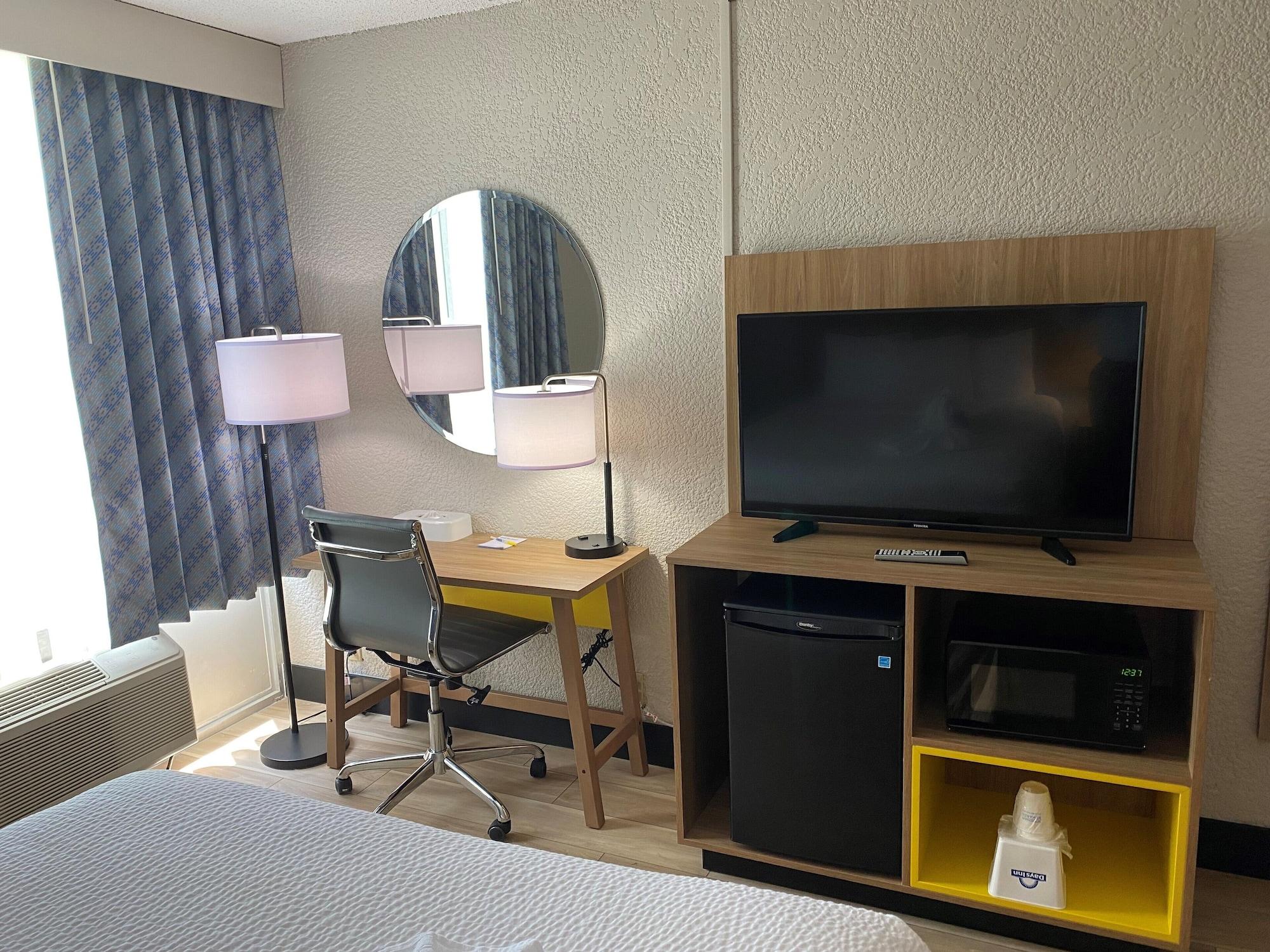 Days Inn By Wyndham Fort Pierce Midtown Extérieur photo