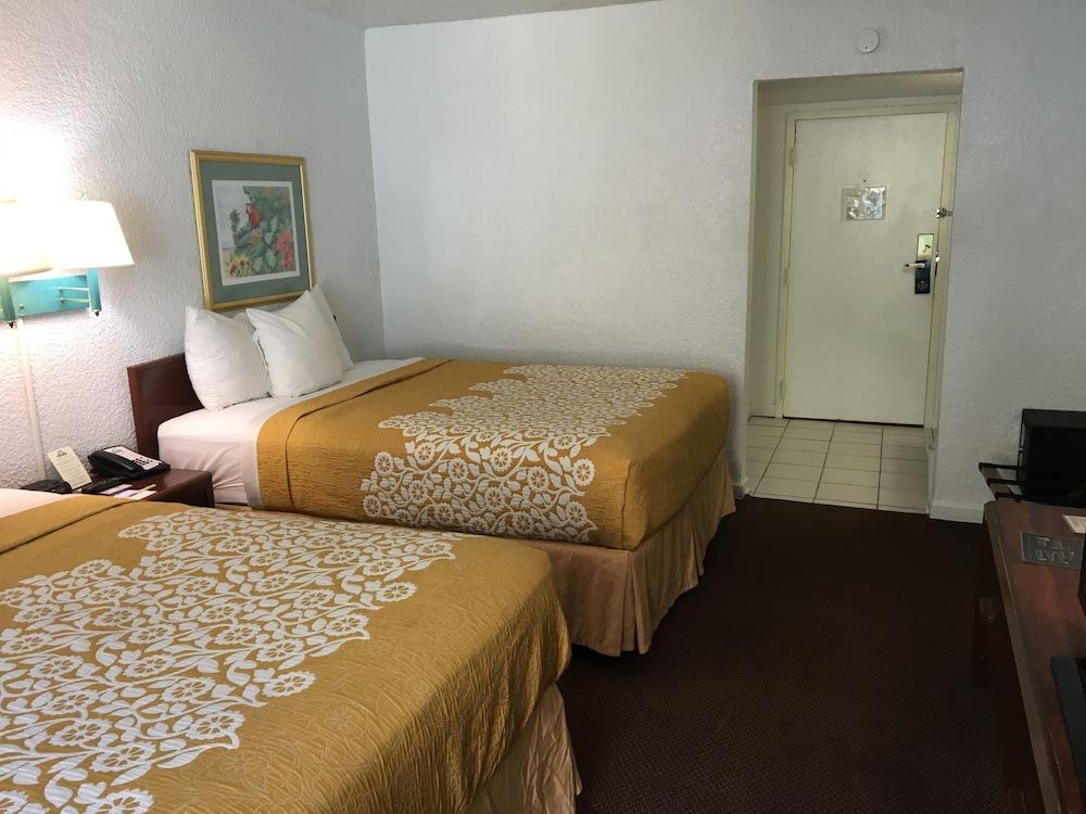 Days Inn By Wyndham Fort Pierce Midtown Extérieur photo