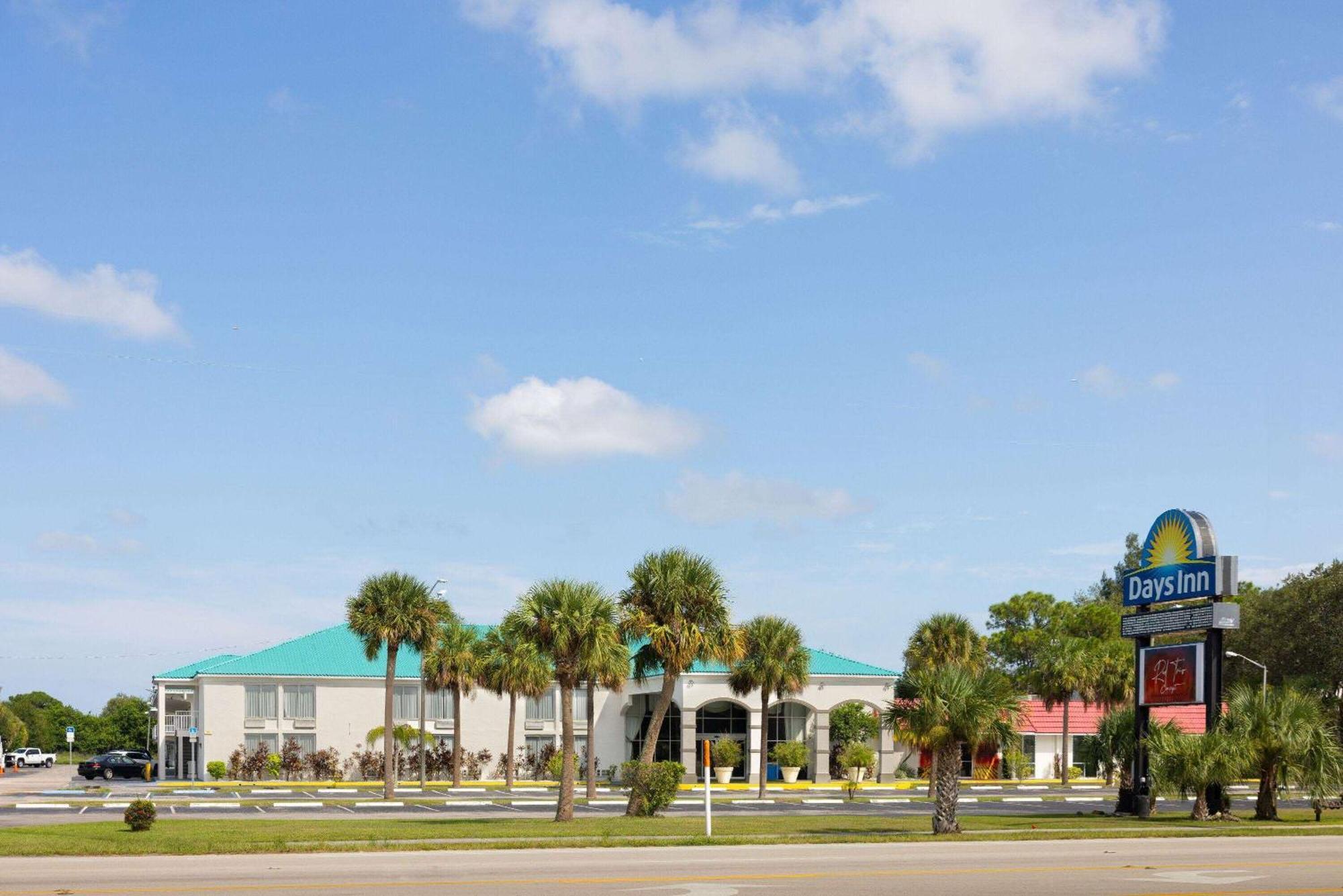 Days Inn By Wyndham Fort Pierce Midtown Extérieur photo