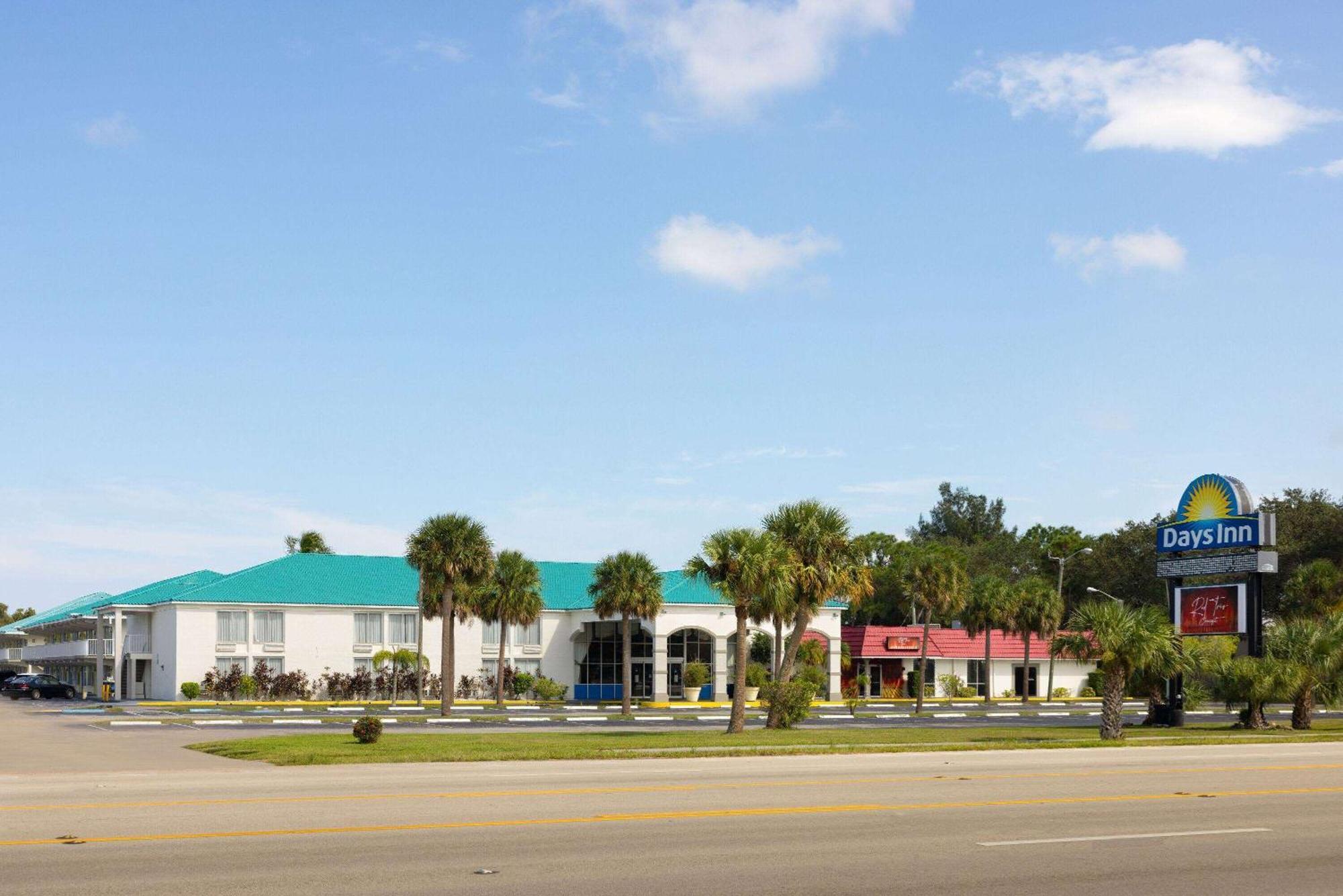 Days Inn By Wyndham Fort Pierce Midtown Extérieur photo