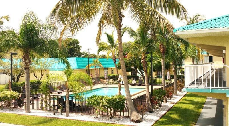 Days Inn By Wyndham Fort Pierce Midtown Extérieur photo